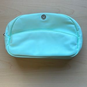 Lululemon Go Getter Pouch